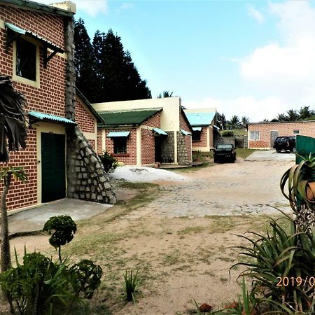 Ravinala Anosy Hotel Tolagnaro Exterior photo